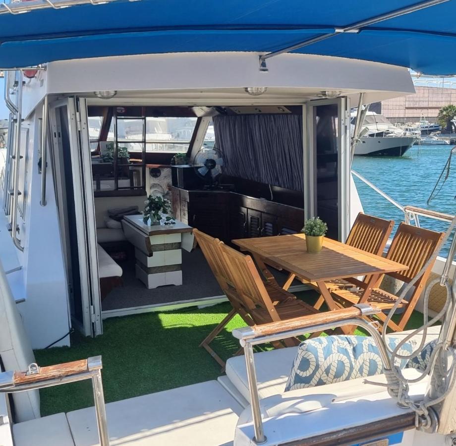Botel Beautiful And Comfy Boat In With Boat Tour Option *