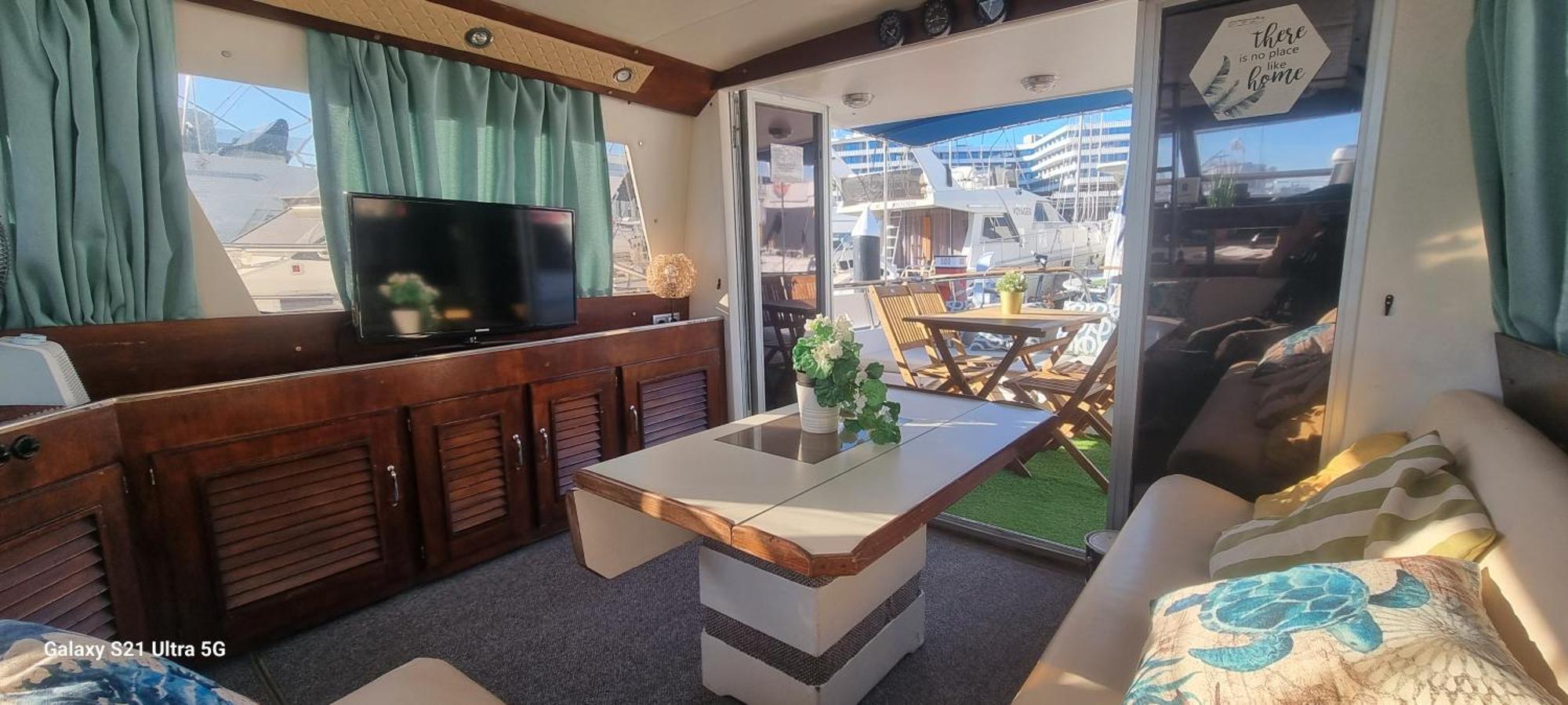 Beautiful And Comfy Boat In With Boat Tour Option Barcellona