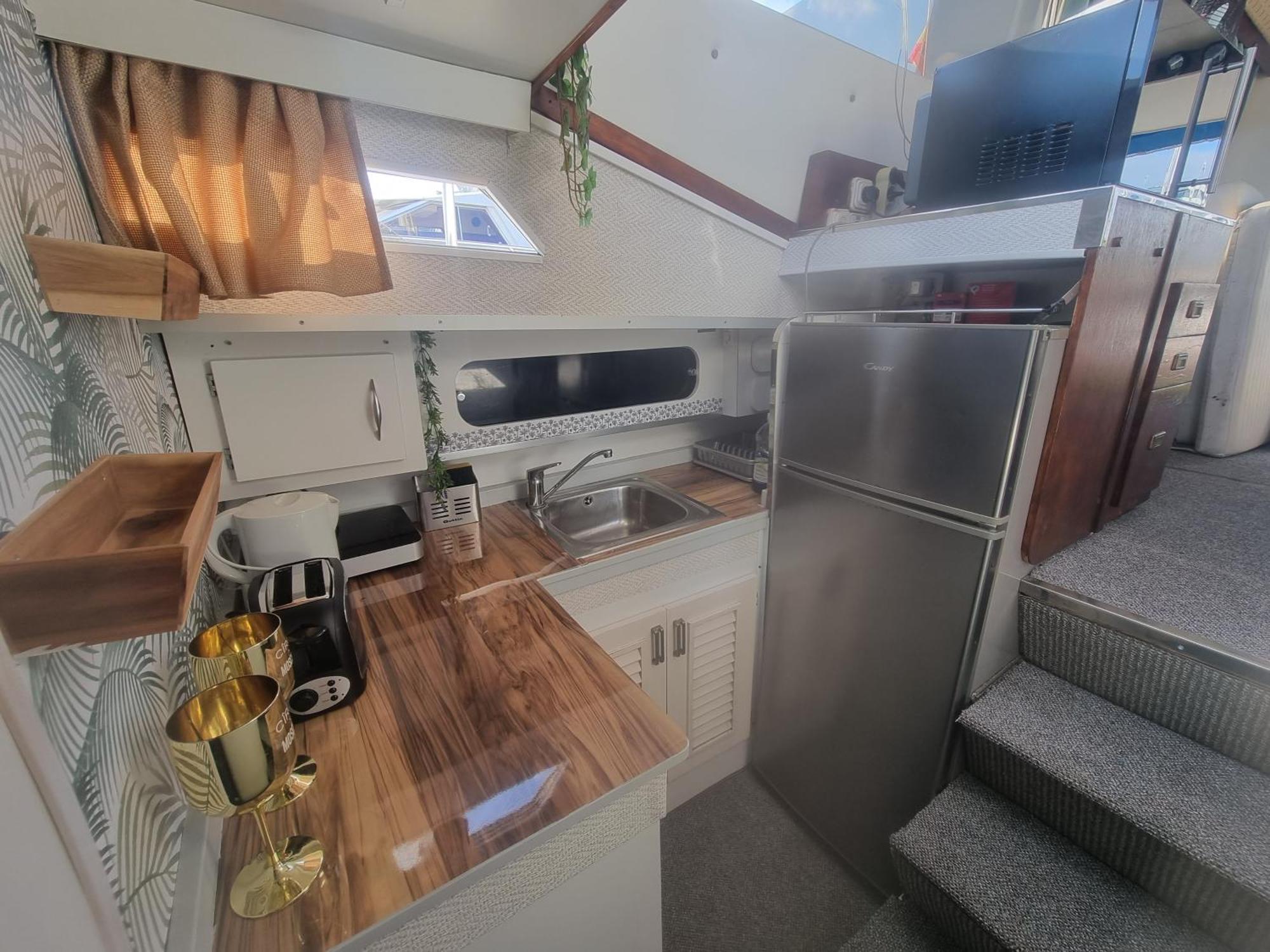 Beautiful And Comfy Boat In With Boat Tour Option Barcellona